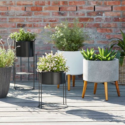 Βάσεις γλάστρες